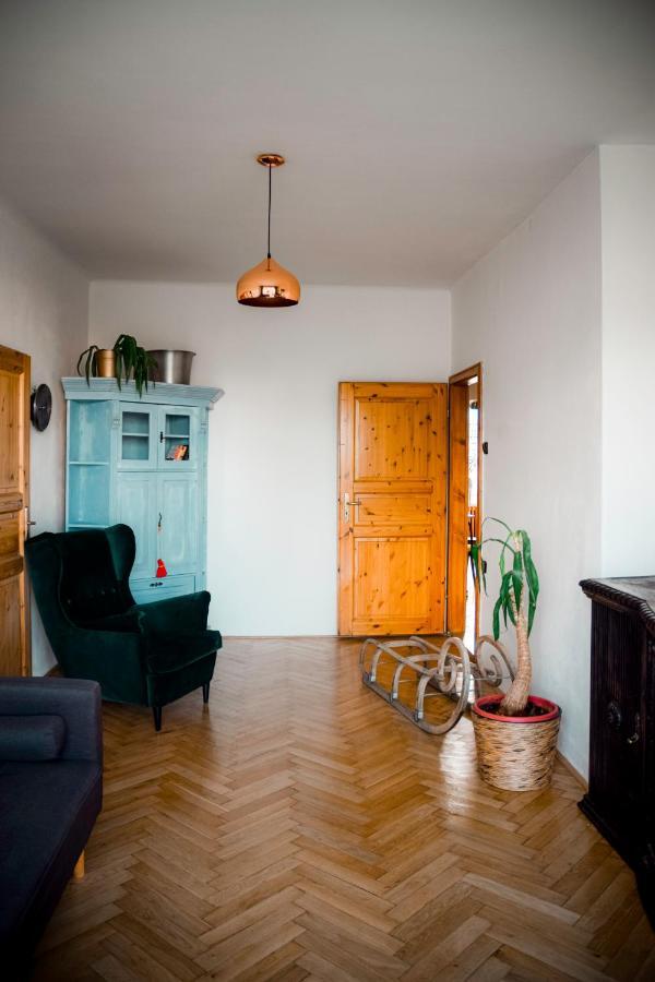 Kiki & Luky Family Apartment By Prague Castle Buitenkant foto