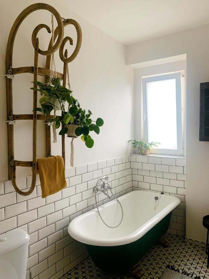 Kiki & Luky Family Apartment By Prague Castle Buitenkant foto